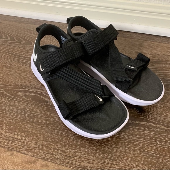 Nike Shoes - Nike womens black white vista Velcro sandals 7